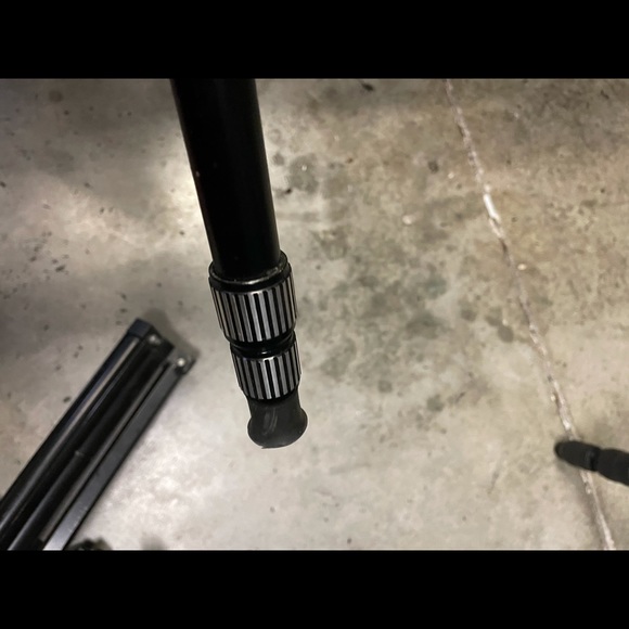 camera tripod Pixur 
With expendable legs - Picture 6 of 9